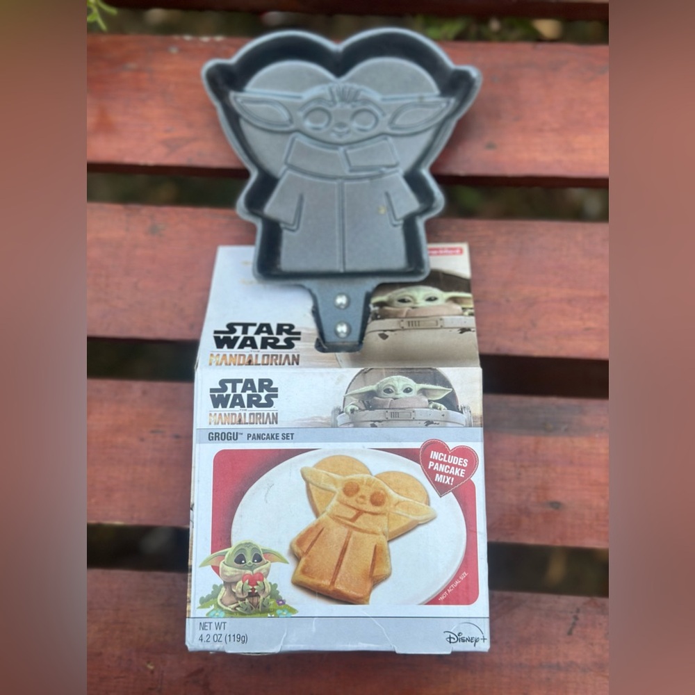SOLD- Star Wars The Mandalorian Pancake Kit Includes Pancake Mix - Picture 5 of 9